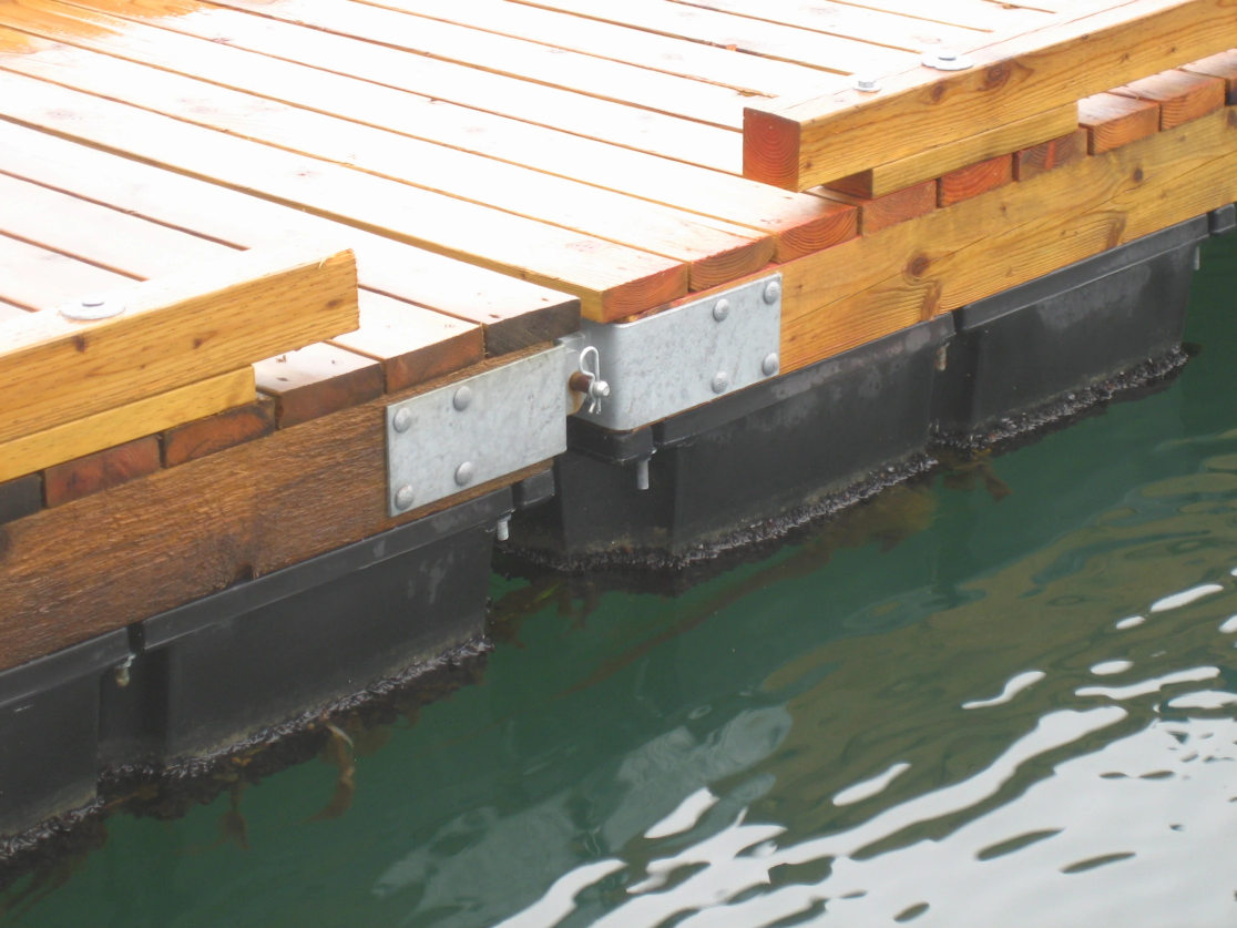 Air-Filled vs Foam-Filled Dock Floats – BARR Plastics